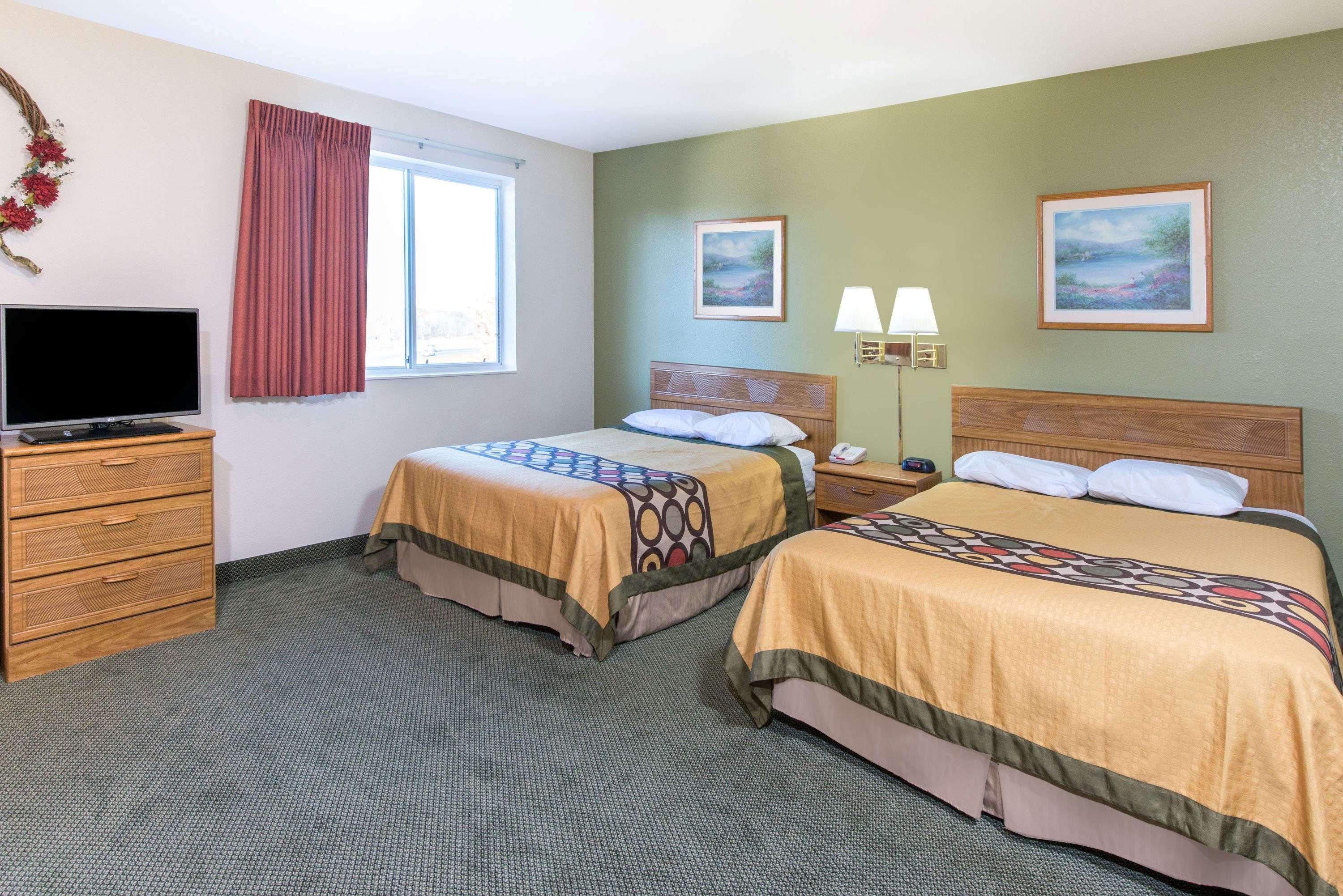 Super 8 By Wyndham West Middlesex/Sharon Area Hotel Exterior foto