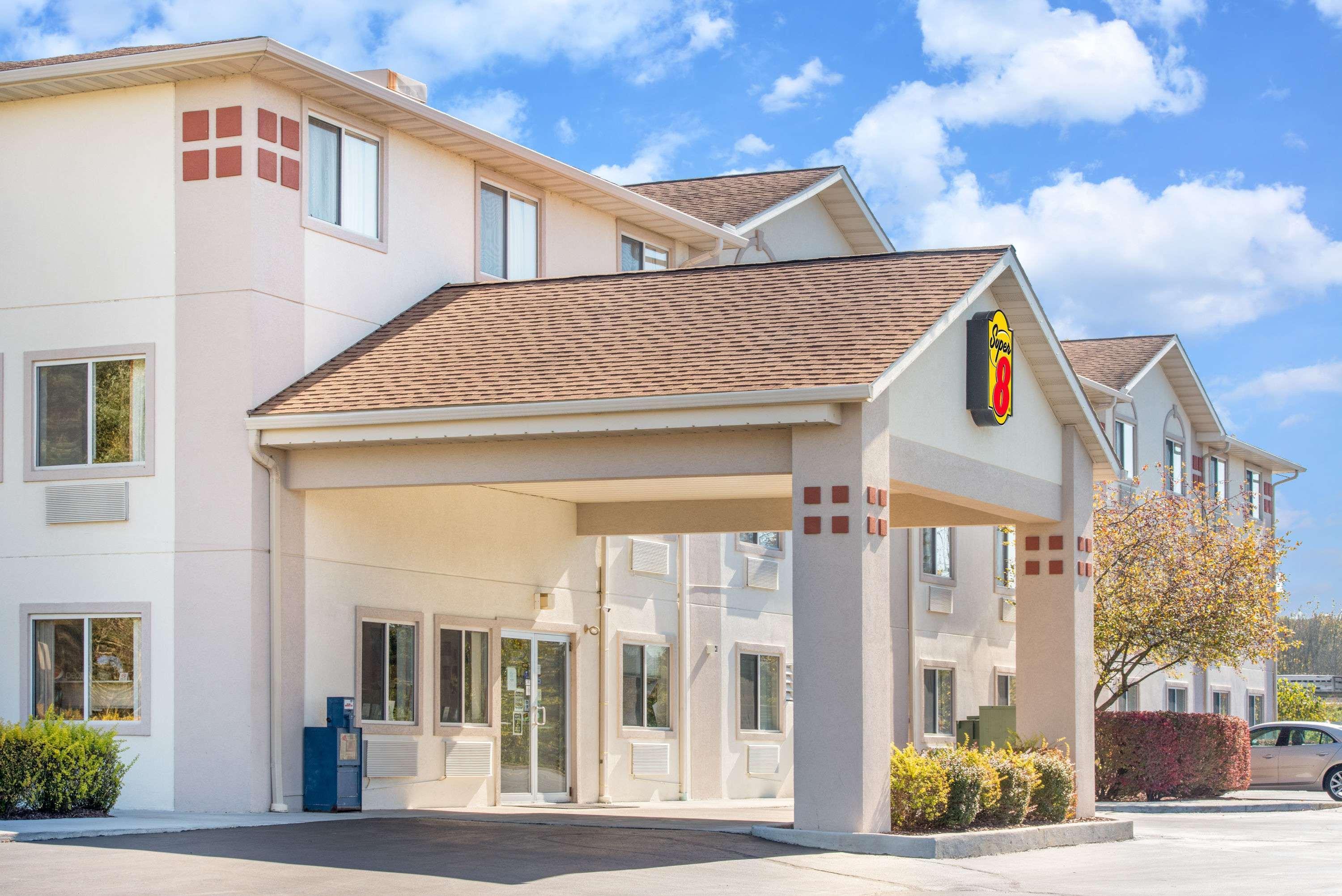Super 8 By Wyndham West Middlesex/Sharon Area Hotel Exterior foto